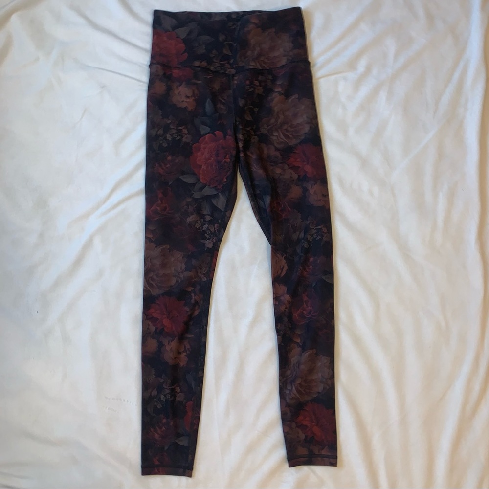 Athleta floral leggings in a size small